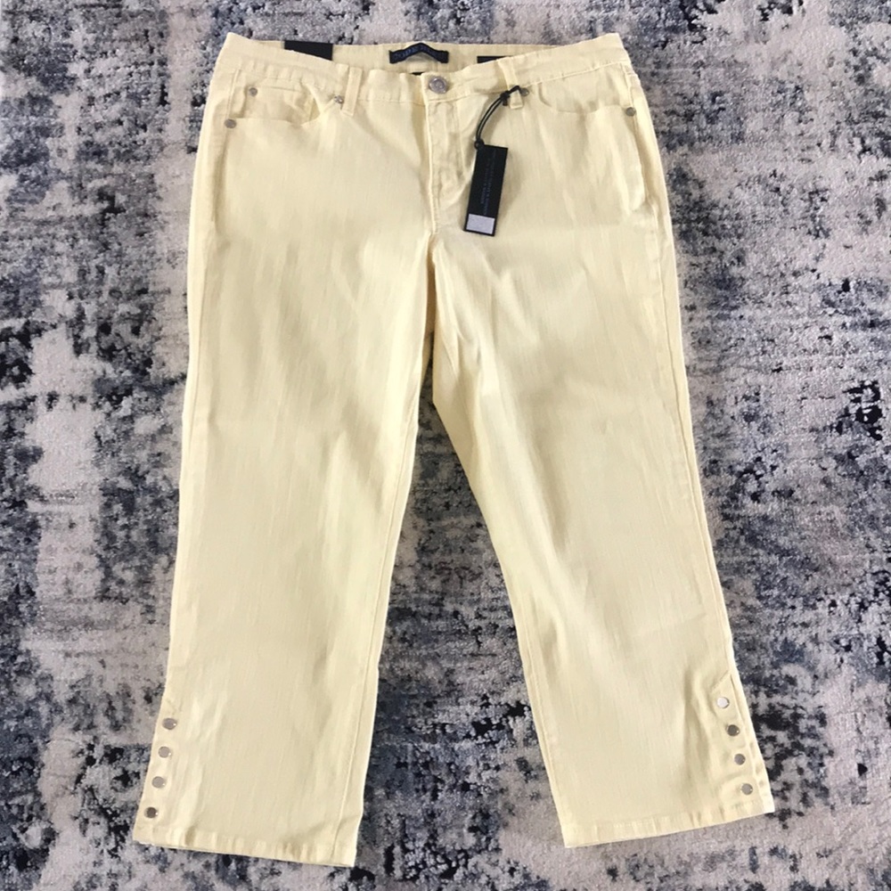 Code Bleu Denim Capris